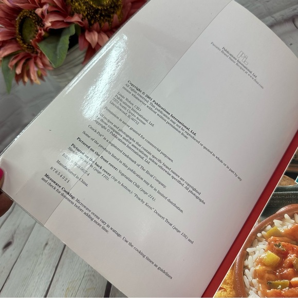 vintage 2001  Slow Cooker recipe collection Cookbook homestead homemade - Picture 3 of 6